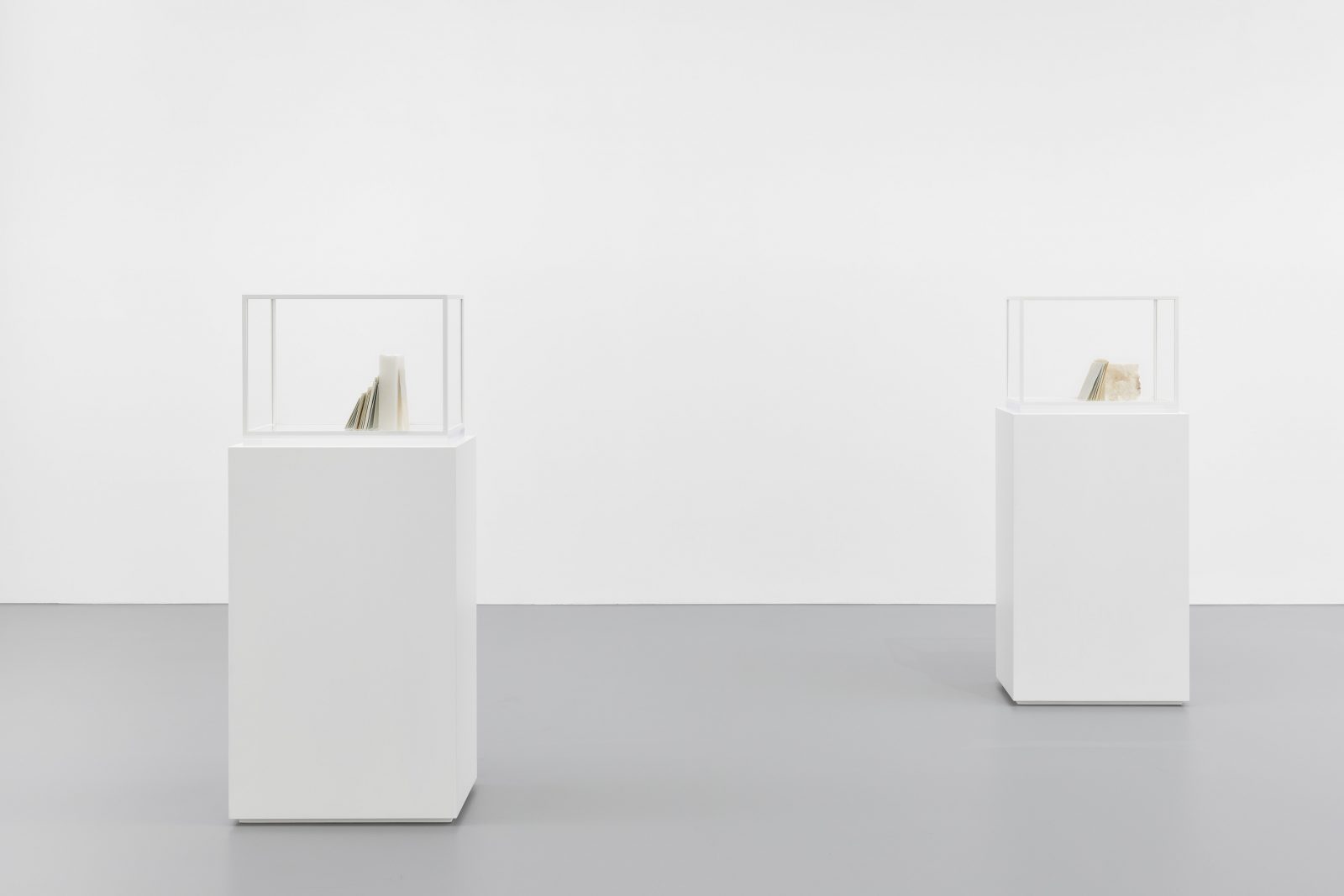 kleine prosa, I; kleine prosa, II (installation view)