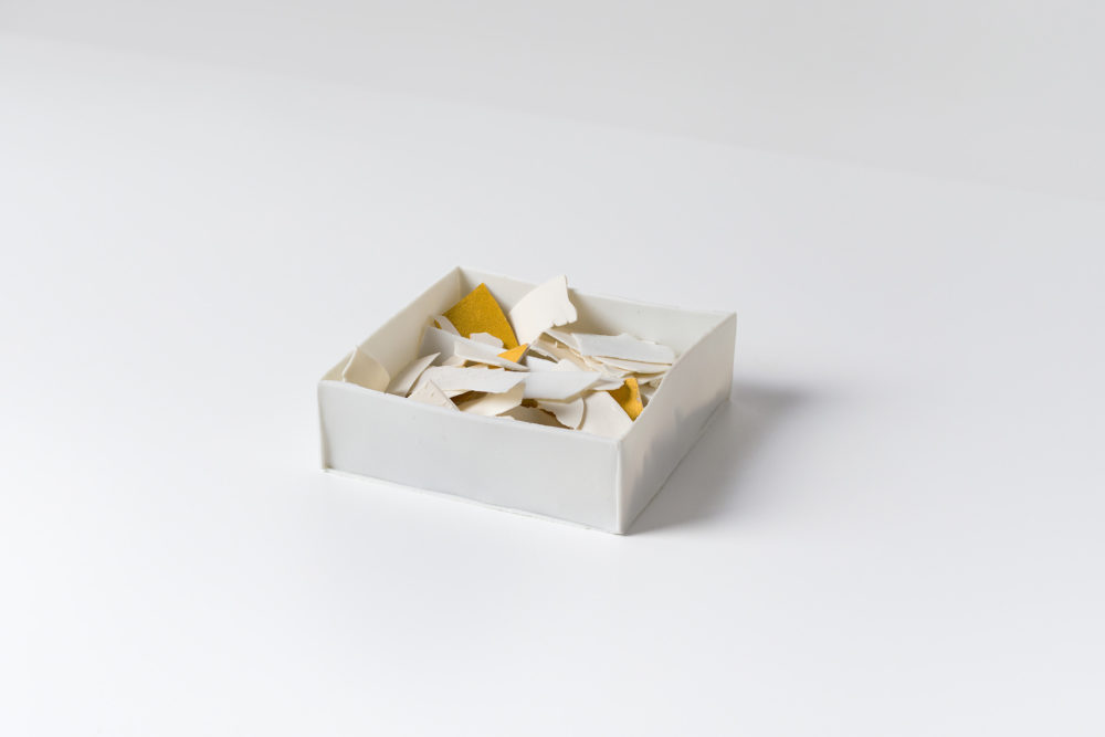 EDW la maladie de porcelaine I angled view Edmund de Waal