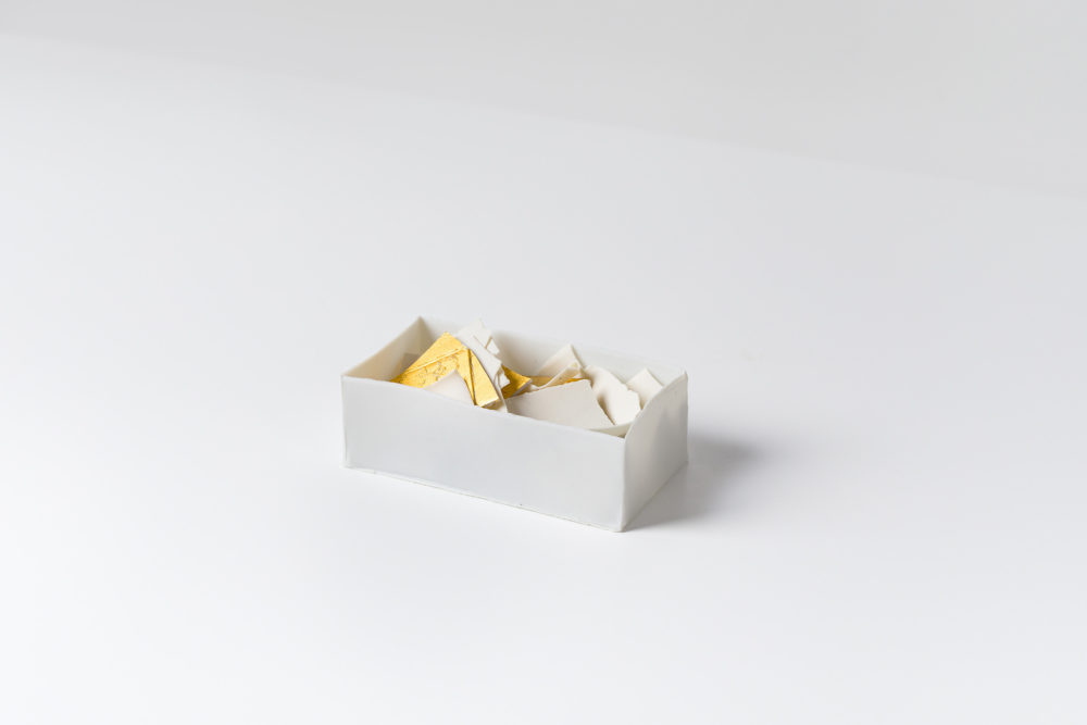 EDW la maladie de porcelaine III angled view Edmund de Waal