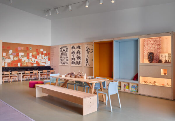 Playing with Fire: Edmund de Waal and Axel Salto, installation view