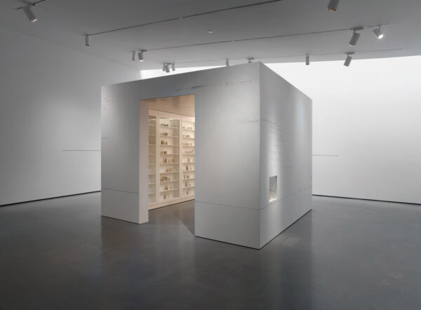 Playing with Fire: Edmund de Waal and Axel Salto, installation view