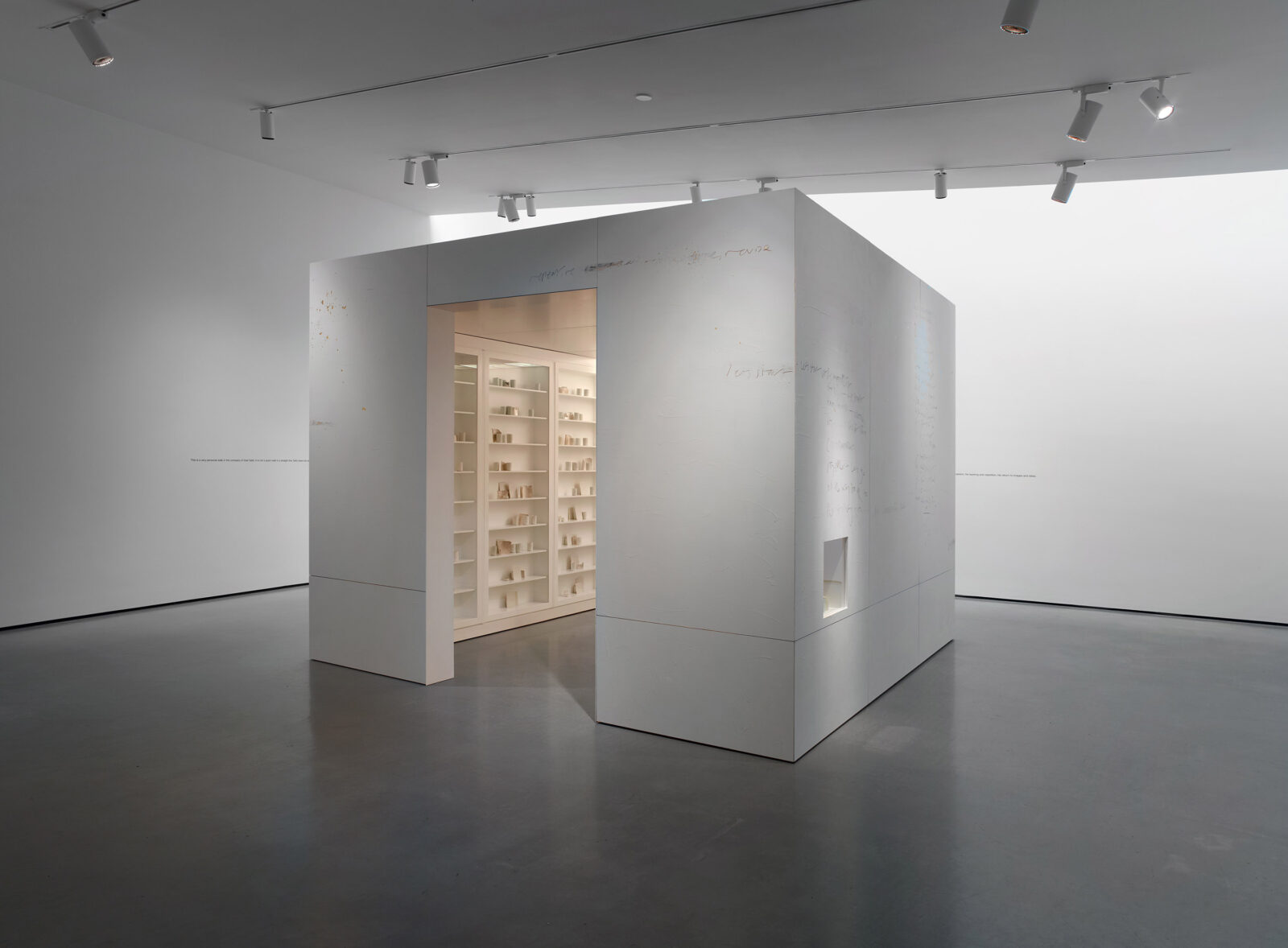 Playing with Fire: Edmund de Waal and Axel Salto, installation view