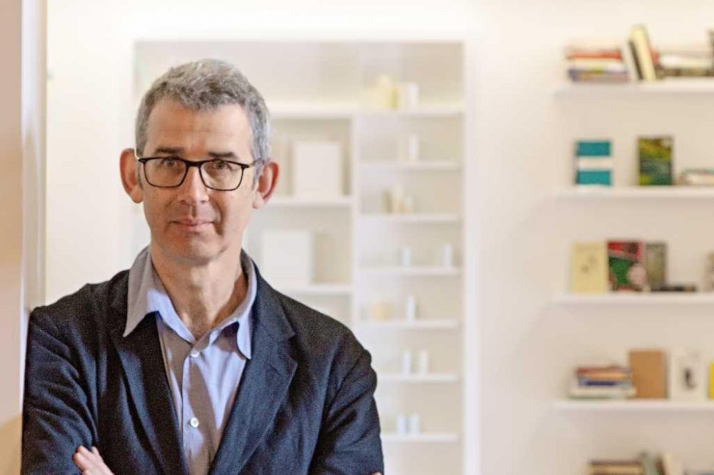 Edmund De Waal Library Of Exile