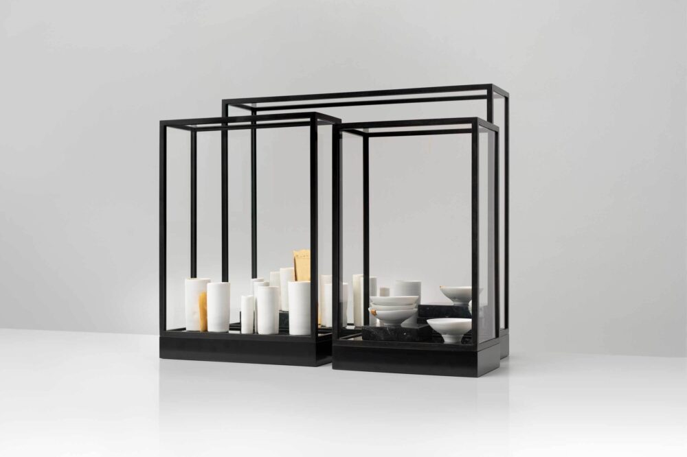 EDW arcanum 2025 black vitrine angle 1
