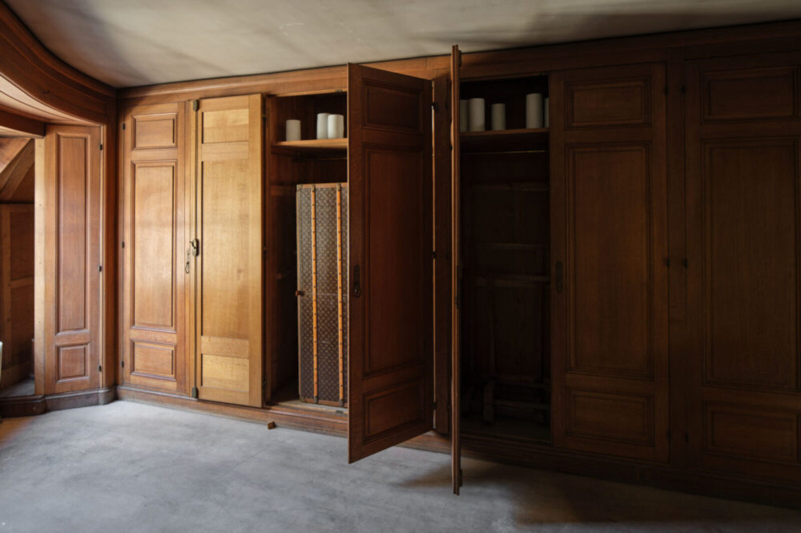 Edmund de Waal Letters to Camondo Installation 010