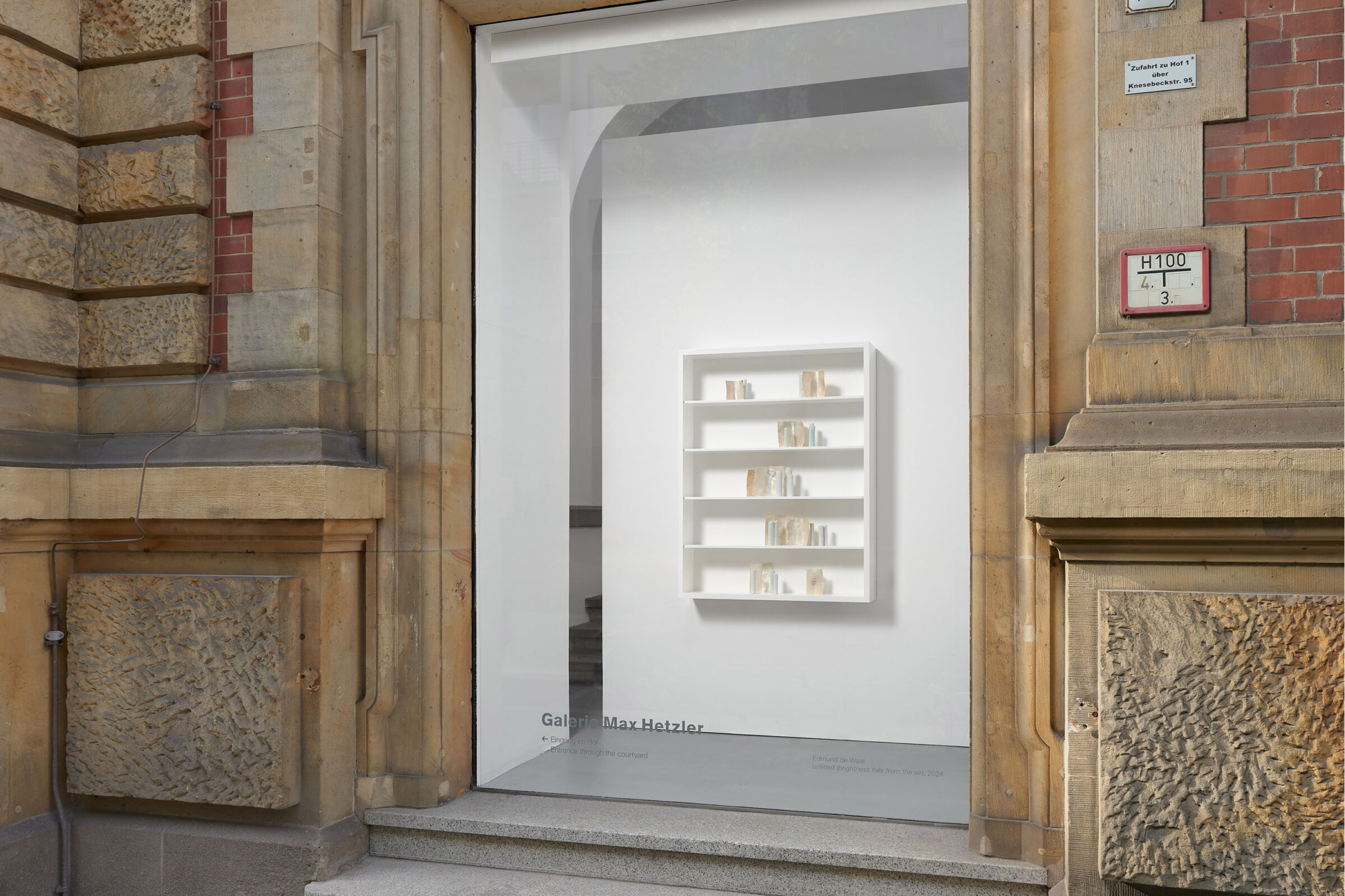 Edmund de Waal Galerie Maz Hetzler Window 2