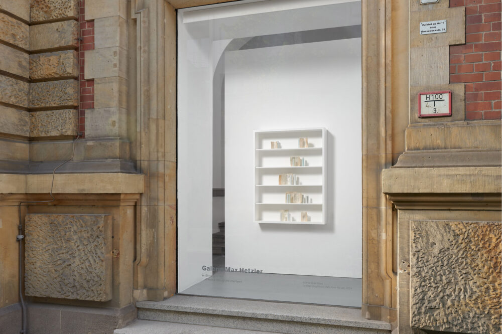 Edmund de Waal Galerie Maz Hetzler Window 2