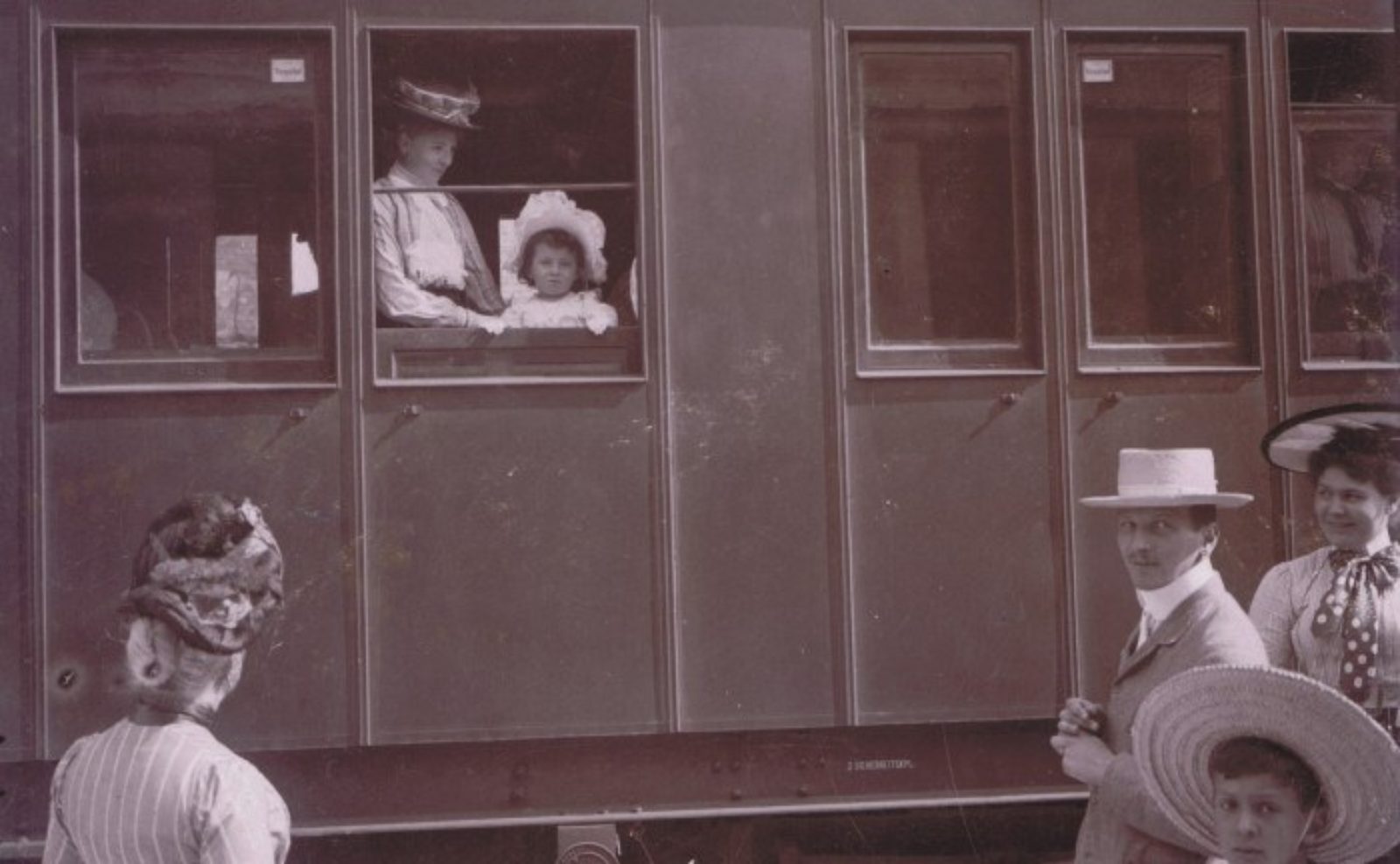 3 Elisabeth Orient Express Book Gallery