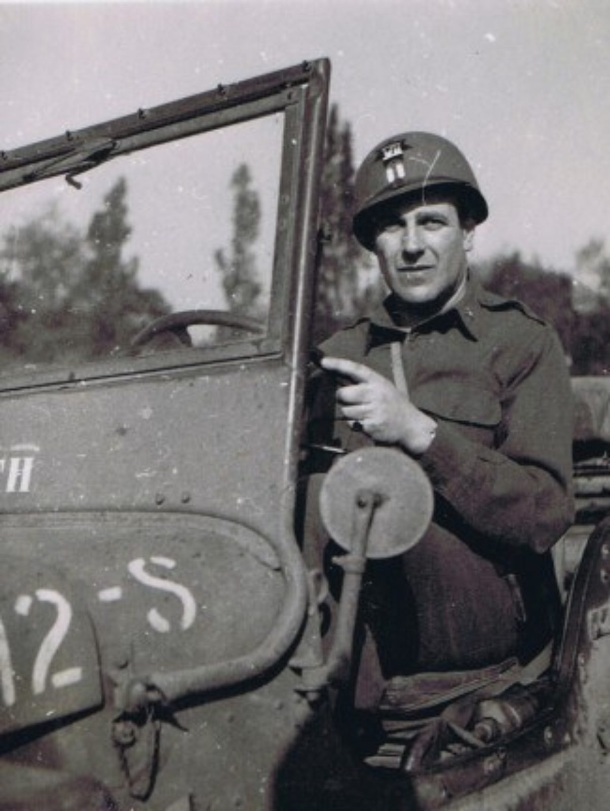 79 Igge Jeep Book Gallery Portrait